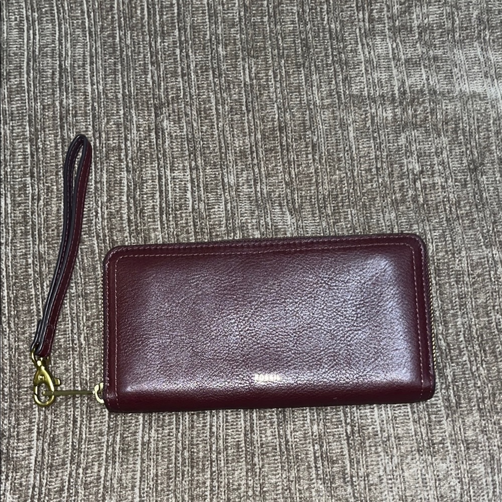 Buyers Appreciation 💝🫶🏼 Fossil Cranberry Leather Wristlet Wallet - Picture 12 of 13